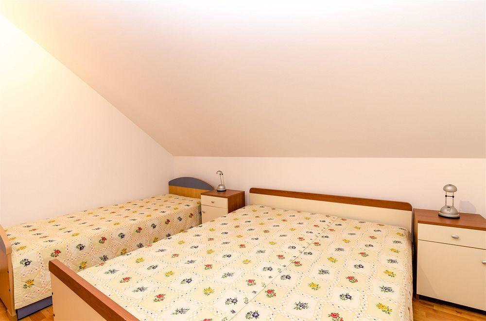 Rooms Mozara Трстено Екстер'єр фото